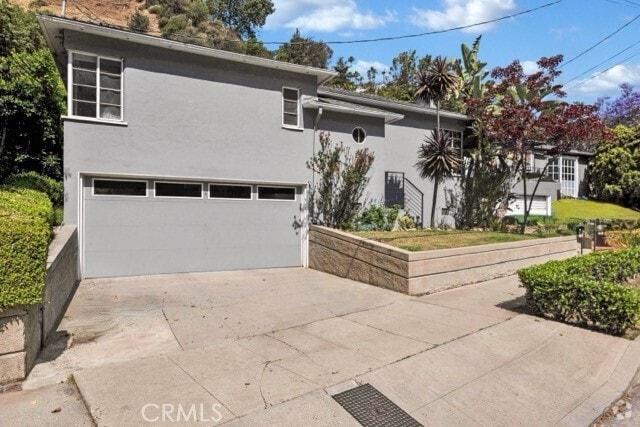 Building Photo - 2527 Canyon Dr Rental