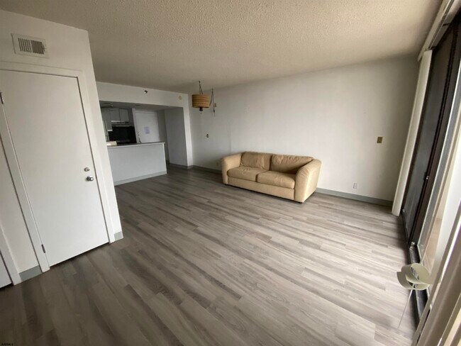 Photo - 3851 Boardwalk Unit 1205