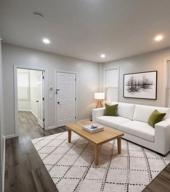 Building Photo - 211 Wilson Ave Unit #1