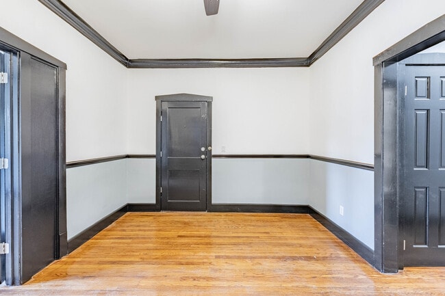 Photo - 6213 S Loomis Blvd