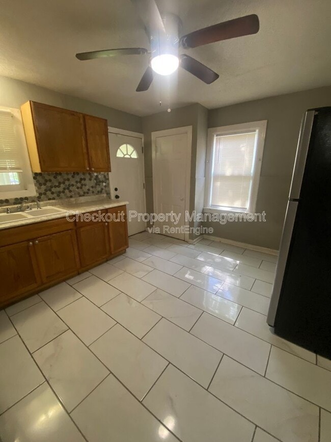 Photo - 1926 Chambers Rd