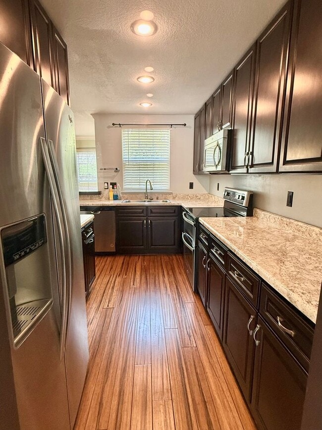 Photo - 1744 Somersby Ln