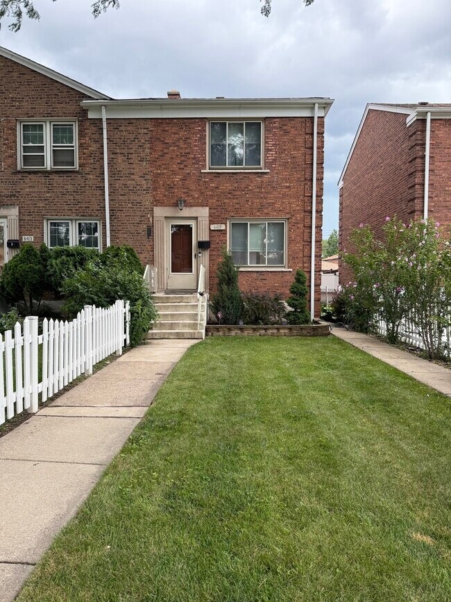 Photo - 6415 S Lorel Ave Casa