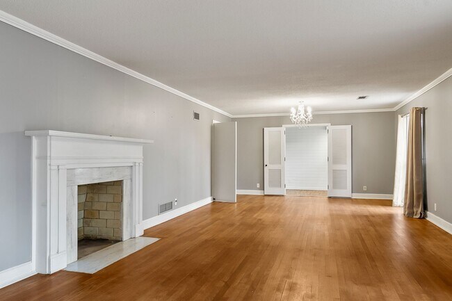 Photo - Druid Hills Charmer Available NOW!