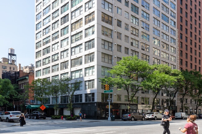 Photo - 169 E 69th St