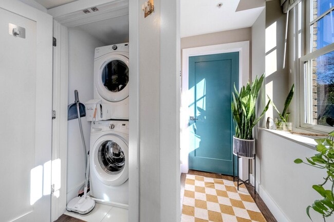 Photo - 126 Delaware Ave Unidad 8