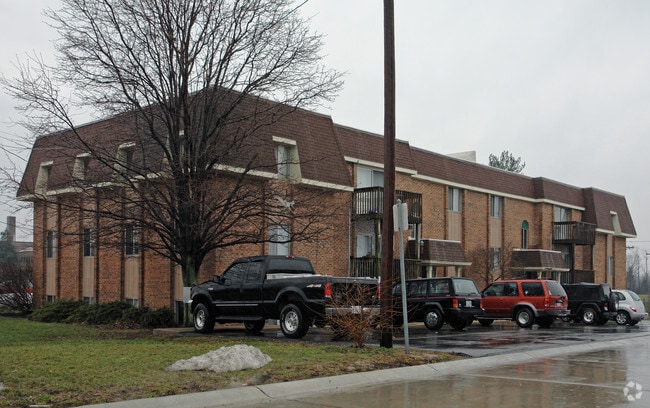 Brynwood Apartments - Brynwood Apartments