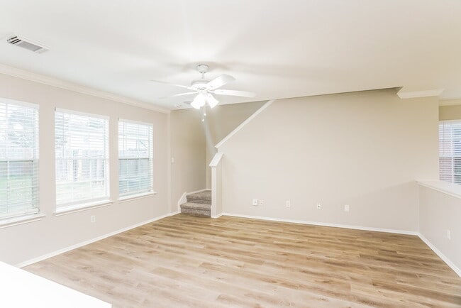 Photo - 5827 Clerkenwell Dr