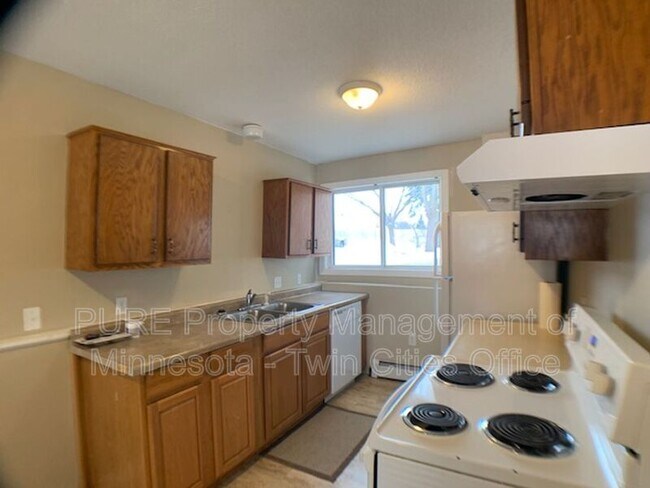 Photo - 3378 Upper 149th St W