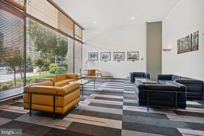 Photo - 1711 Massachusetts Ave NW Unidad 829