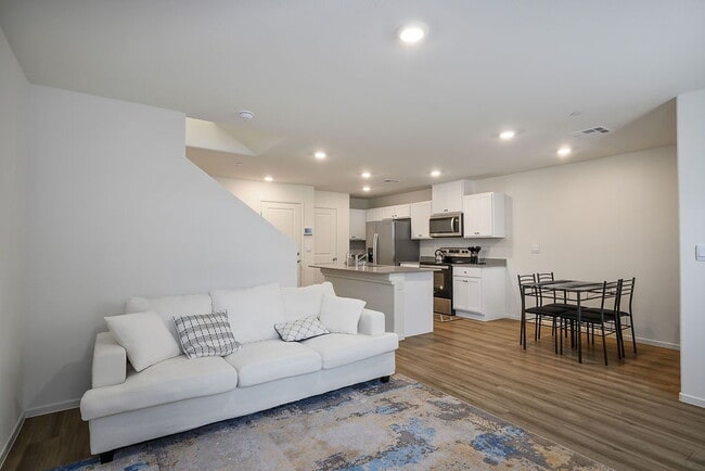 Photo - "Charming 3-Bedroom Townhouse with 2.5 Baths in Scenic Las Vegas Locale!"