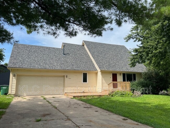 Building Photo - 9613 Dennis Dr Rental