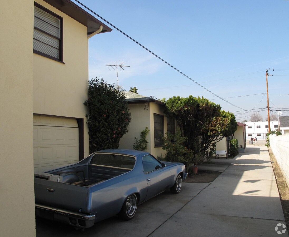 Photo - 1725 Cedar St