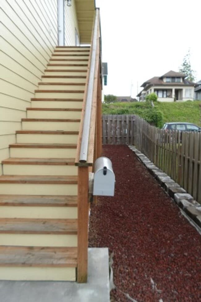 Photo - 9996 - Procurement Properties Unidad 286 Hall Ave