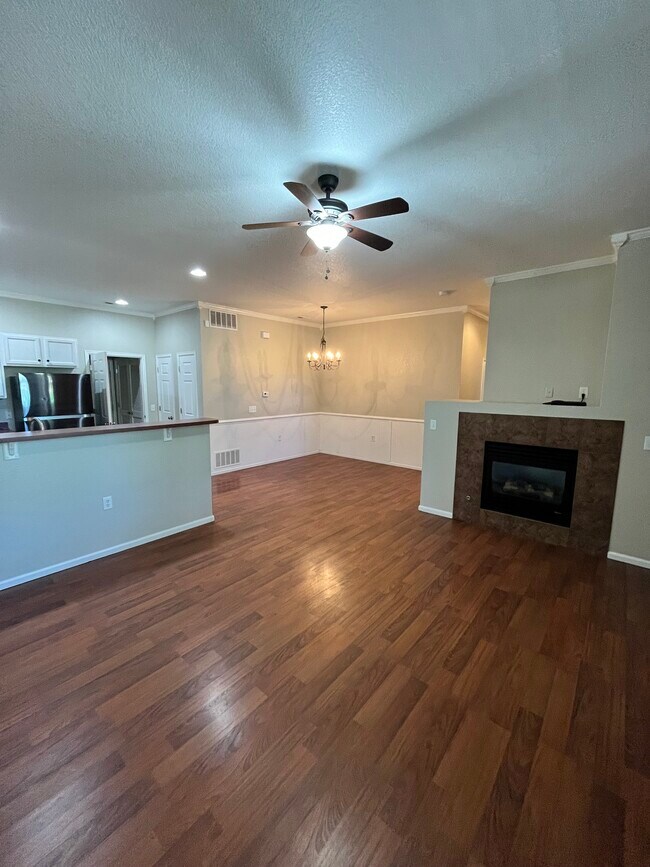 Family - Dining - Kitchen - 23003 E Ontario Dr Unit 104