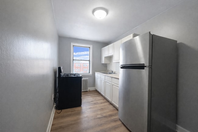 Photo - 2917 Cornwall Rd Unit 3 (NB)