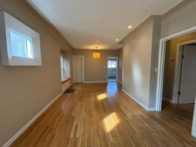 Photo - 215 E Woodland St