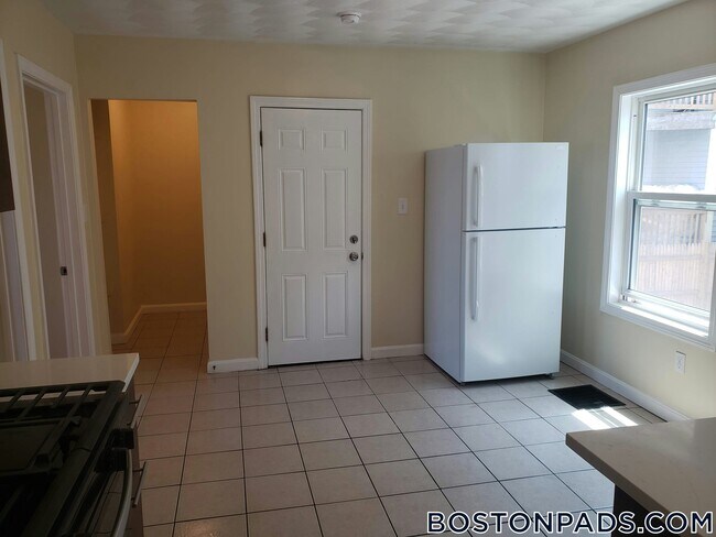 Photo - 1096 N Shore Rd