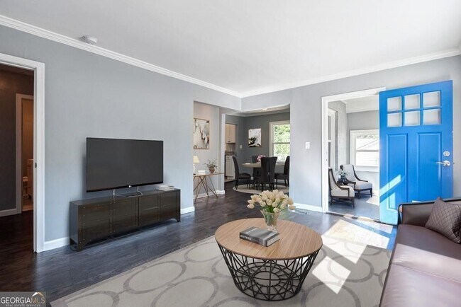 Photo - 120 Burbank Dr NW