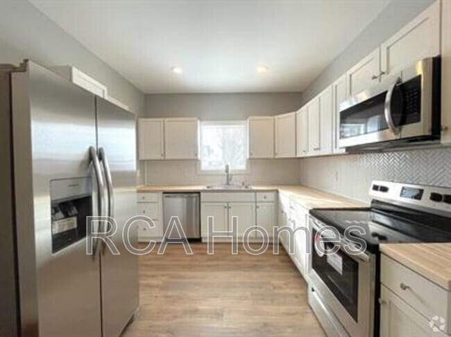 Building Photo - 1637 Spruce St Rental