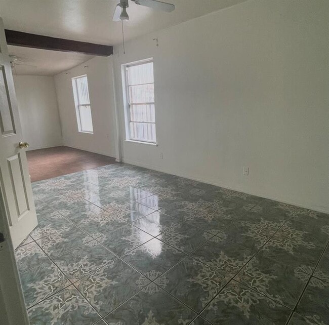 Photo - 11911 Pollyanna Ave