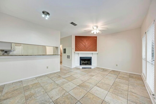 Photo - 2901 San Jacinto Blvd Unit 107