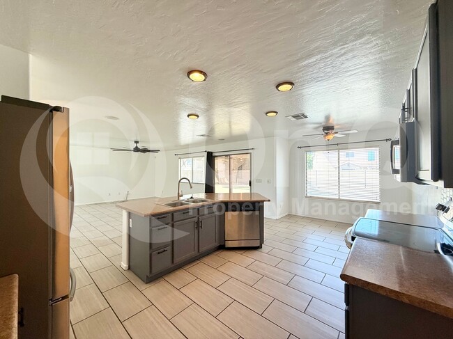 Photo - 8812 N 67th Dr