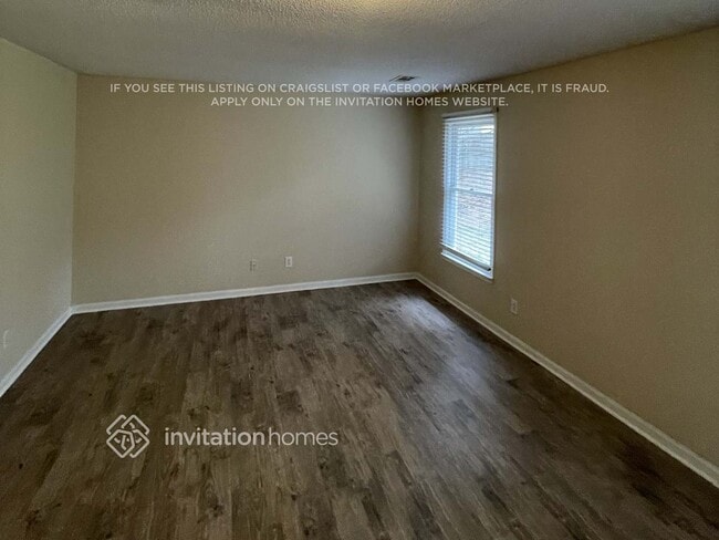 560 Heathgate Dr SW