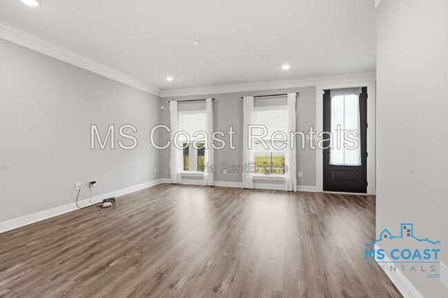 Photo - 102 Everly Cir