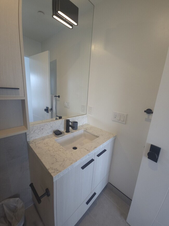 160 Mutual St Unit SI ID1375290P