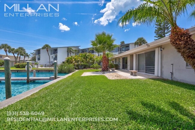 Building Photo - 325 Capri Blvd Unit 325 Capri Boulevard, Apt. 4