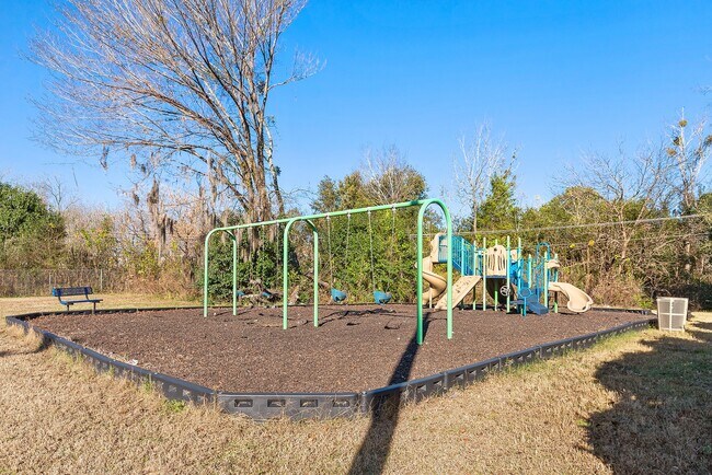 Ravenwood Apartments
