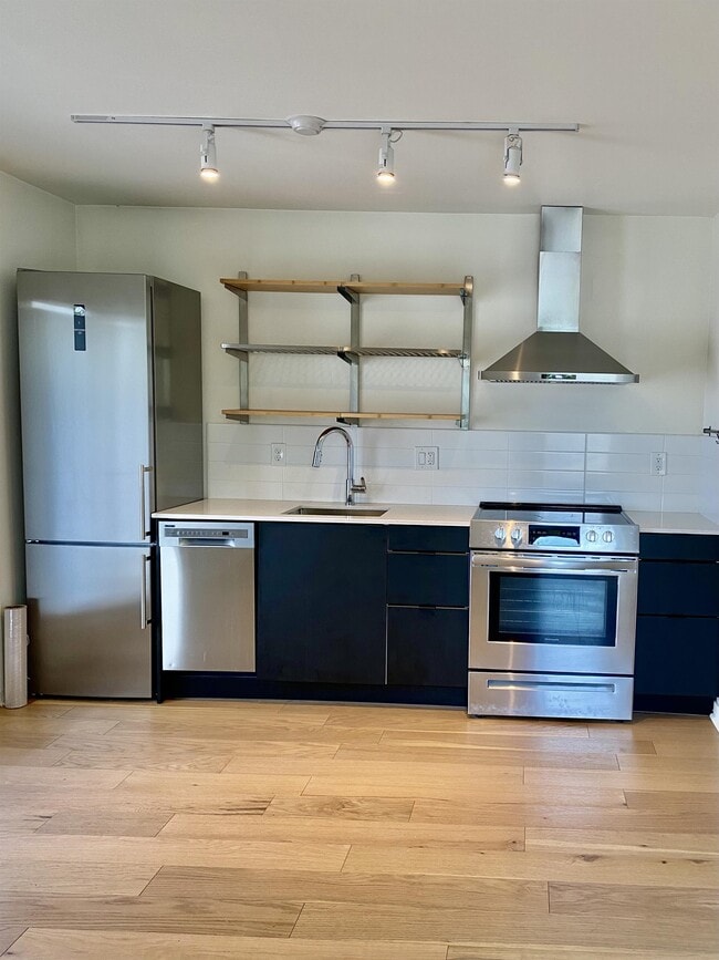 Photo - 60 E 32nd St