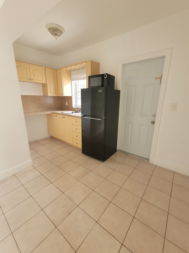 Photo - 1634 NW 29th Ct Unit Efficiency