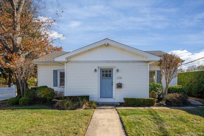 Photo - 176 Laurel Ave