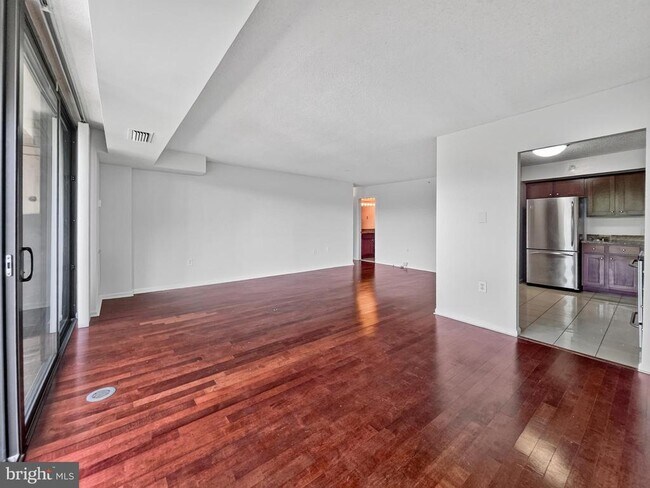 2230 George C Marshall Dr Unit 829