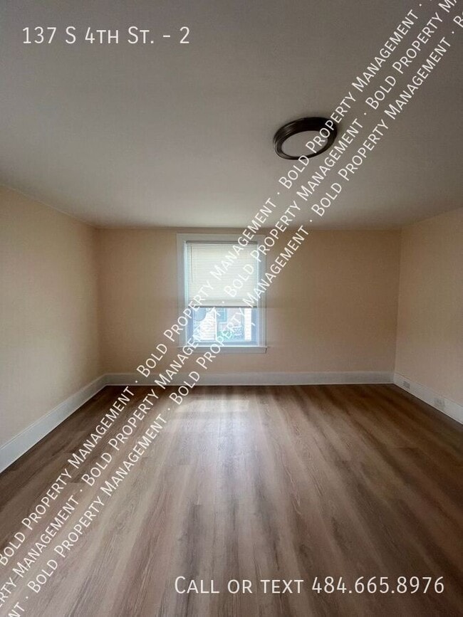 Photo - 137 S 4th St Unit 2