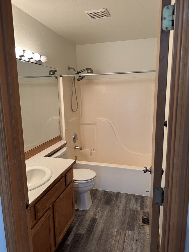 Photo - 2565 N Stagecoach Dr