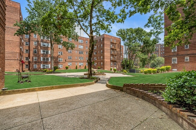 Parkwood Place Apartments