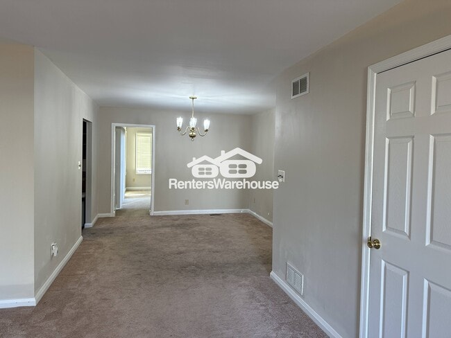 Photo - 223 Deep Dale Dr