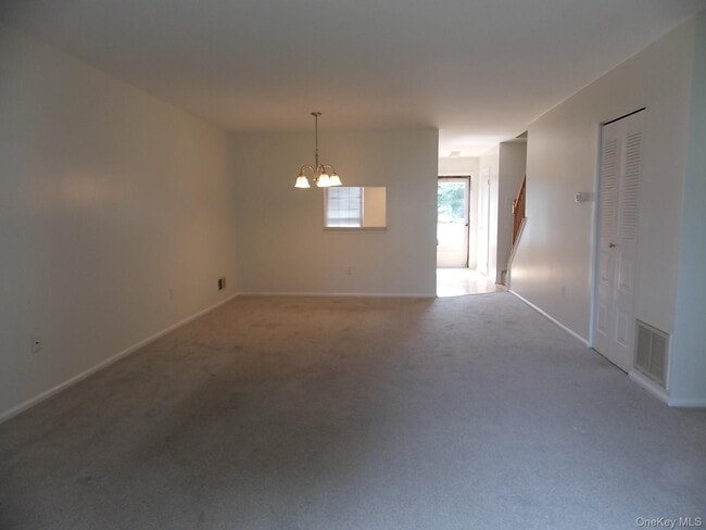 Photo - 38 Matthews Ln