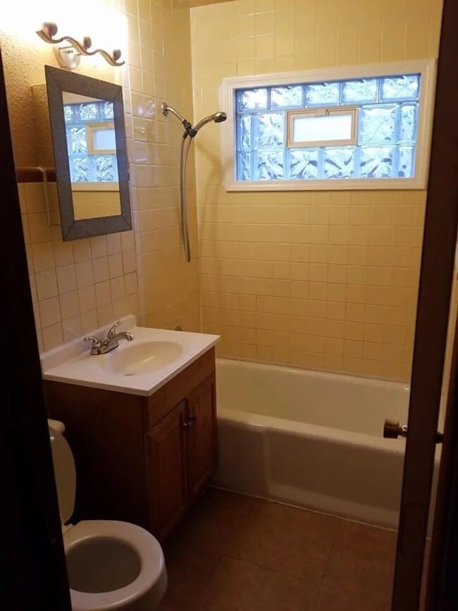 Photo - Charming 2-Bedroom 1 Bath Duplex!