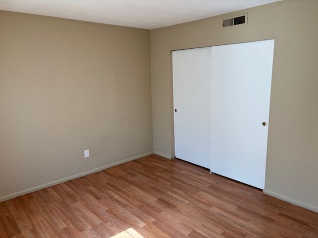 Photo - 104 Lee Dr Unit 104 #4