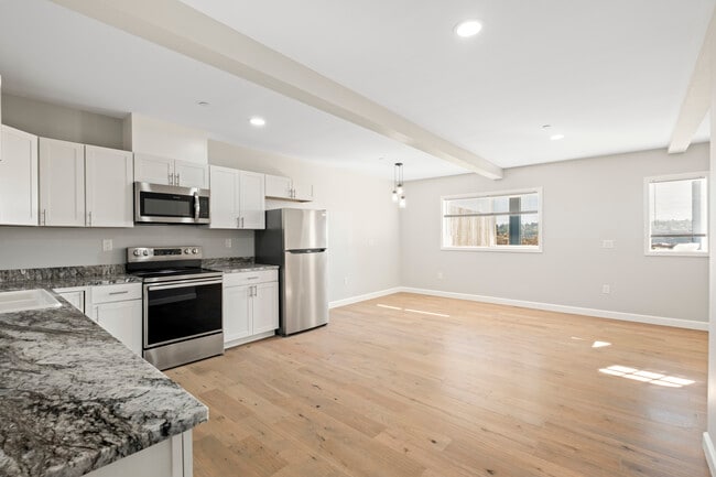 Photo - 812 2nd Ave N