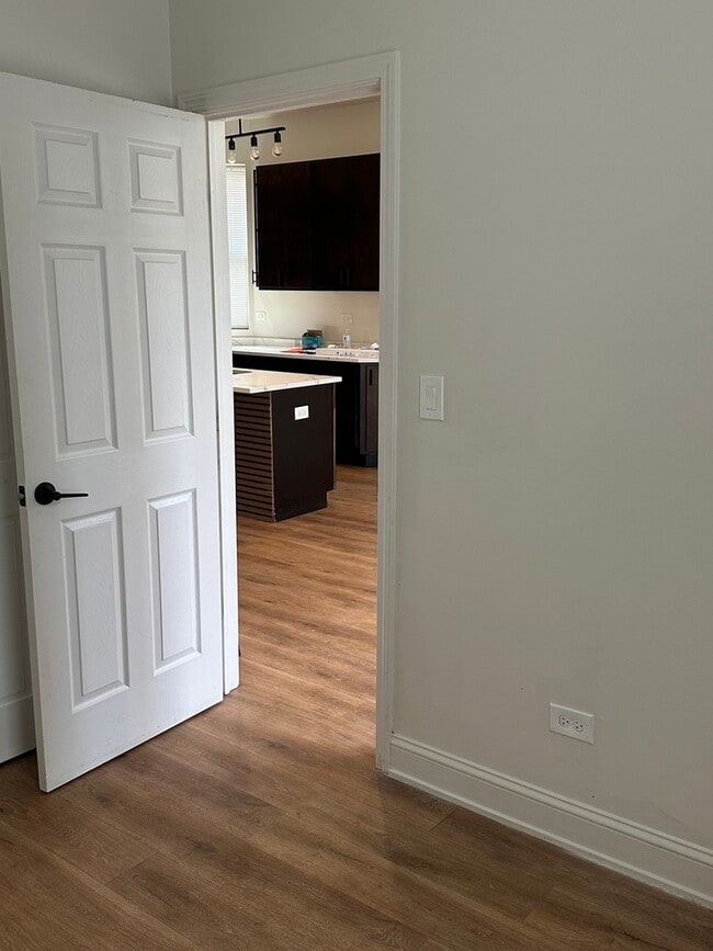 Photo - 6613 S Vernon Ave