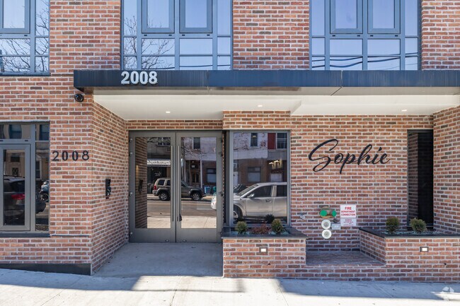 Entrance - Sophie Condos