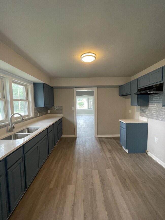 Photo - Spacious 5-bed house in Gary!