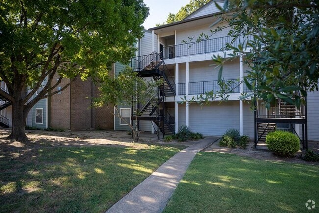Building Photo - 12166 Metric Blvd Unit 371 Rental