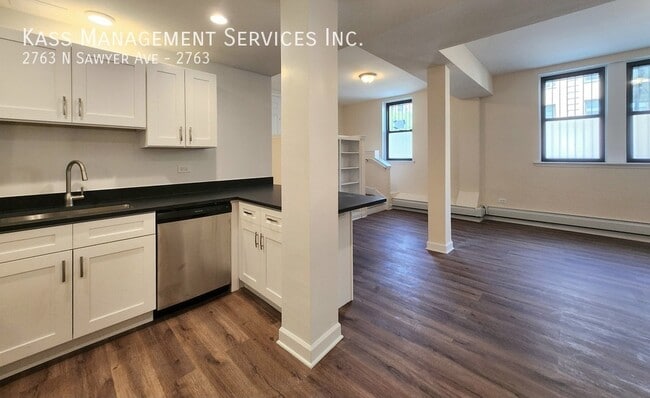 Photo - 2763 N Sawyer Ave Unit 2763