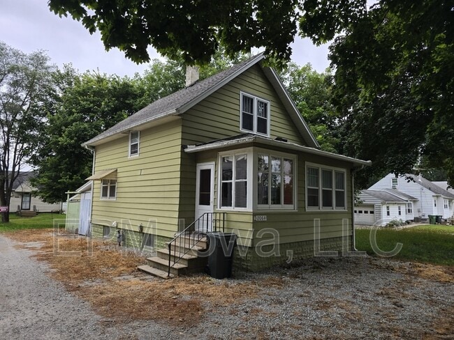 Building Photo - 2064 Independence Ave Rental